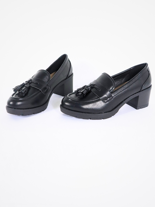 Zapatos tacón estilo mocasín