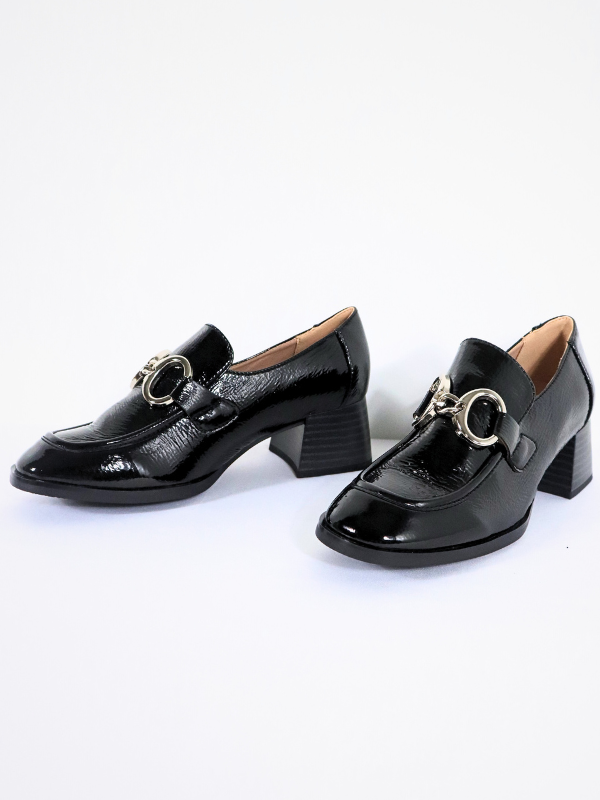 Zapatos tacón estilo mocasín