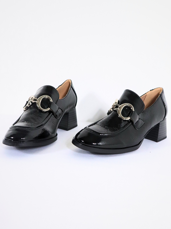 Zapatos tacón estilo mocasín