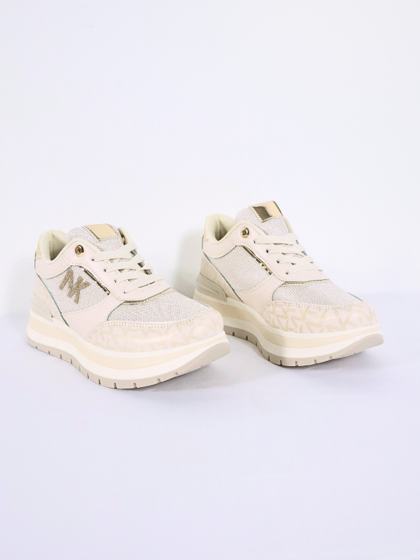 Zapatillas beige con plataforma