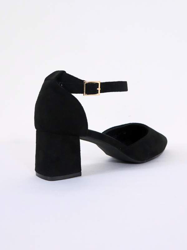 Zapatos tacón bajo negro