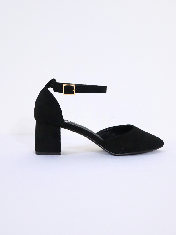 Zapatos tacón bajo negro