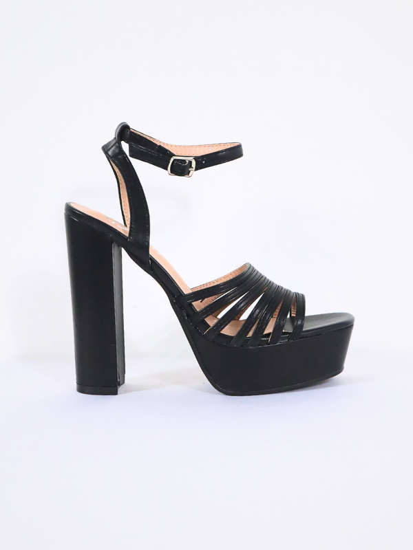 Sandalias tiras con tacon...