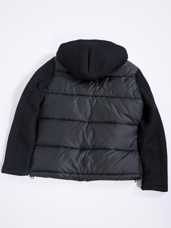 Abrigo con capucha - negro