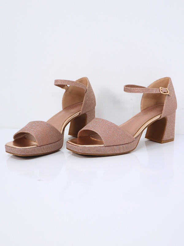 Zapatos de moda color champagne