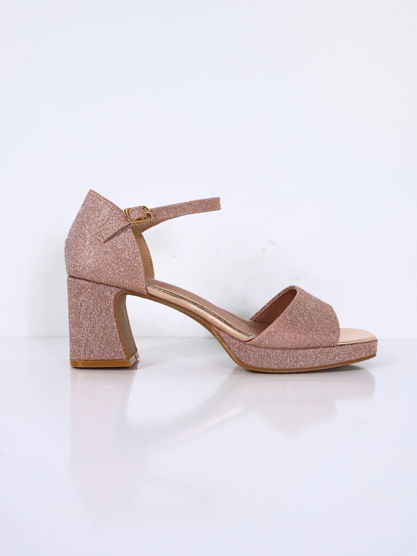 Zapatos de moda color champagne