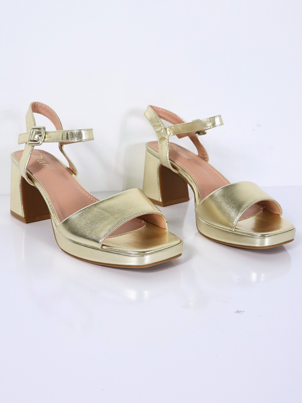 sandalias dorado de tacón bajo