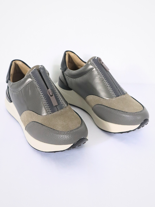 Zapatillas con cremallera