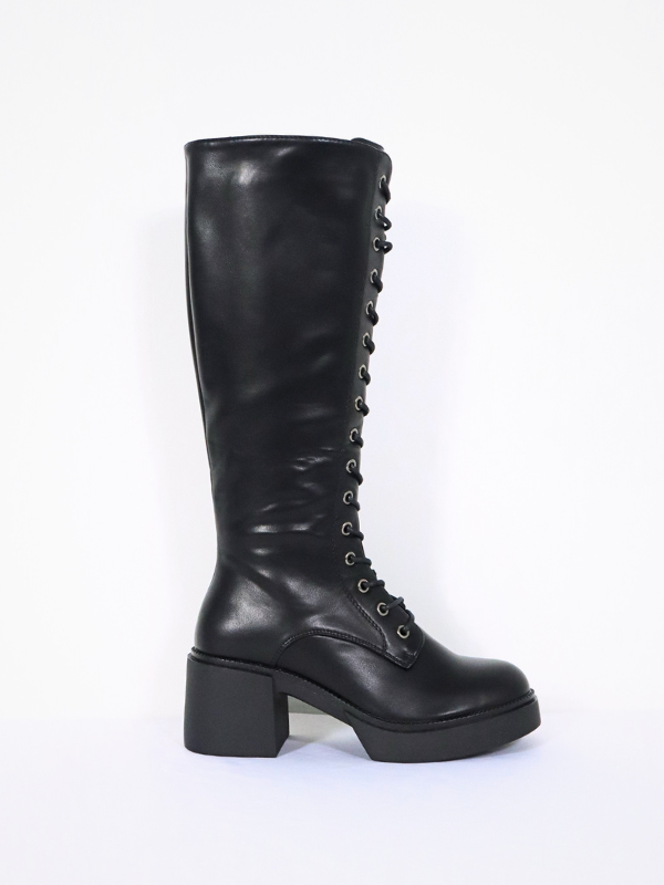 Botas alto con cordón