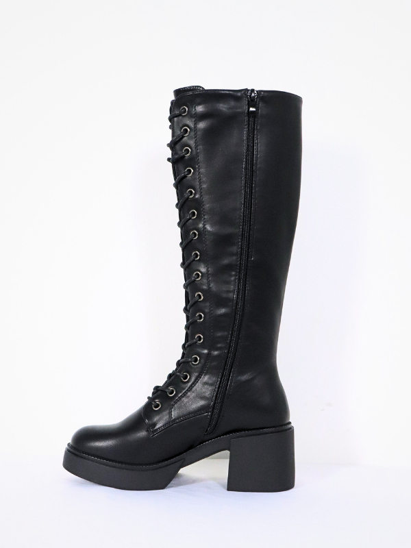 Botas alto con cordón