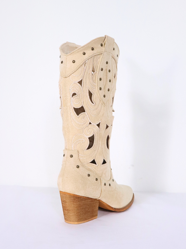 Botas de moda con diseño calado para...