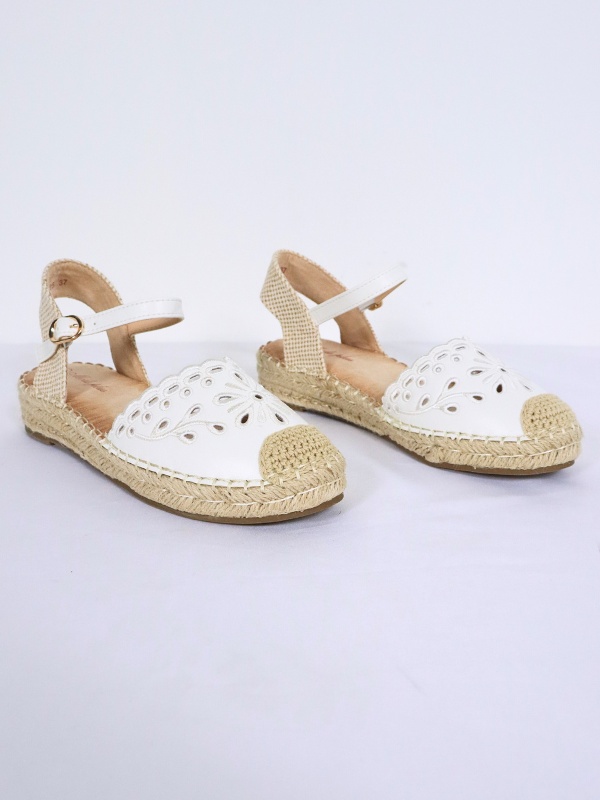 ALPARGATA MUJER TROQUELADO FLORES CON...