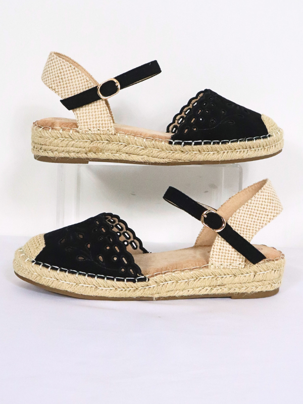 ALPARGATA MUJER TROQUELADO FLORES CON...