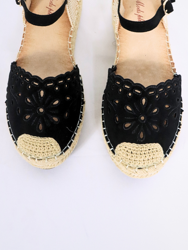 ALPARGATA MUJER TROQUELADO FLORES CON...