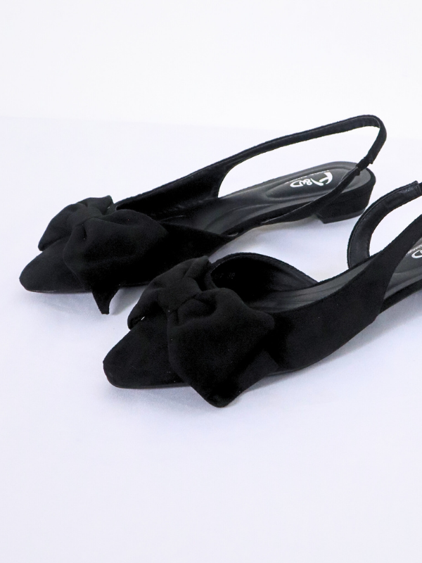 Zapato plano con lazo