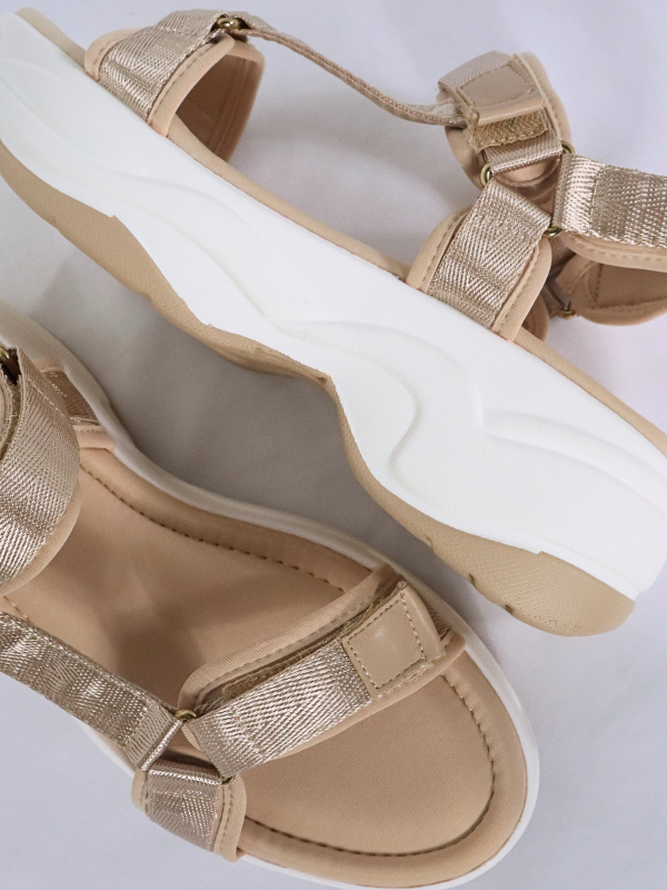 Sandalia track piso crueso tiras velcro