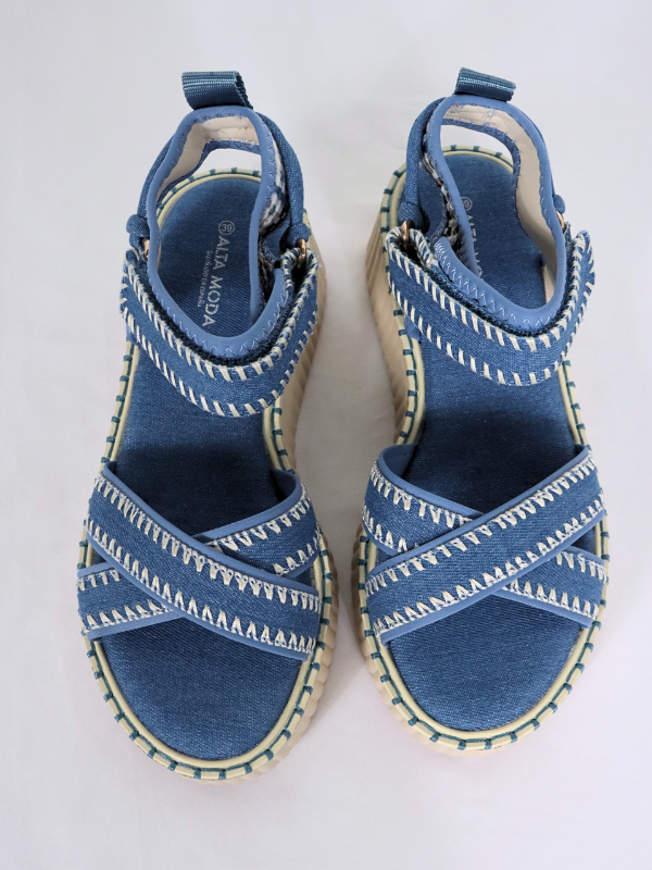 Sandalias deportivas de suela ligera...