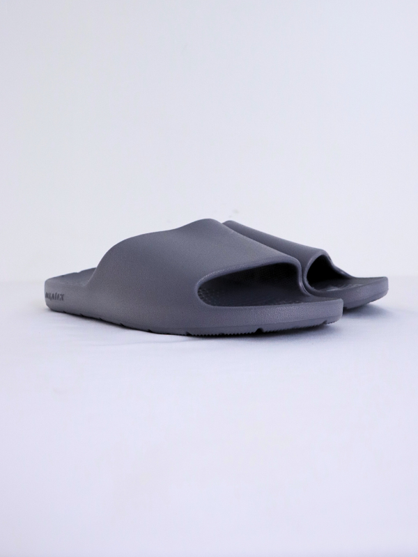 Zapatillas sencillas y de secado...