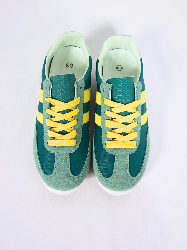 Zapatillas de deporte verdes y amarillas