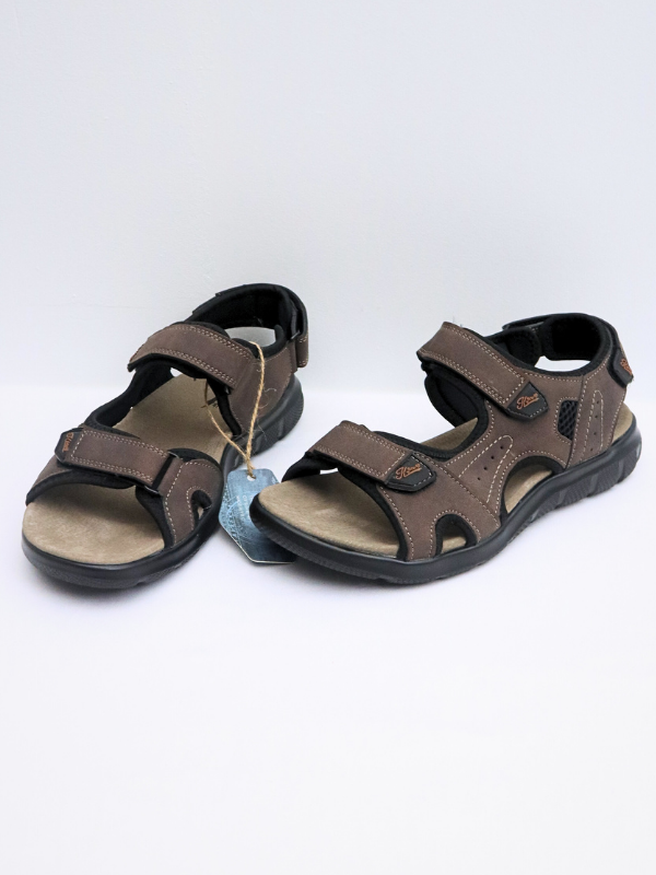 Sandalias causales y ligeras