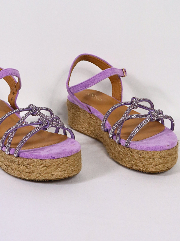 Sandalias cruzado con suela grueso...