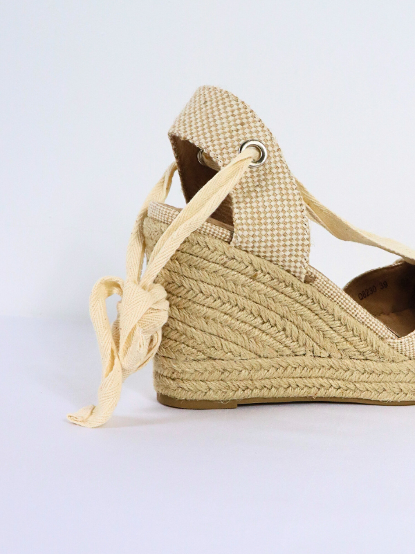 Sandalias de cuña Valencia beige