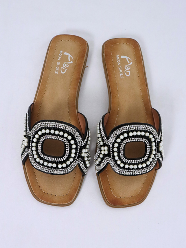 Sandalias planas con incrustaciones...