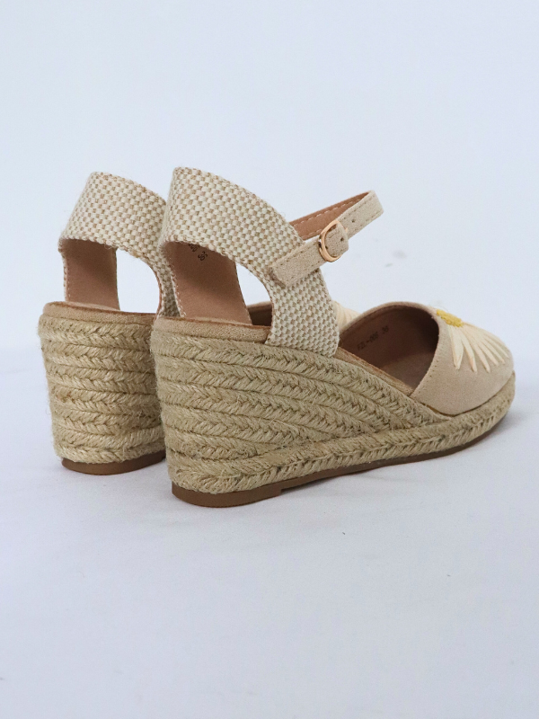 Sandalias cuña de verano con bordado...