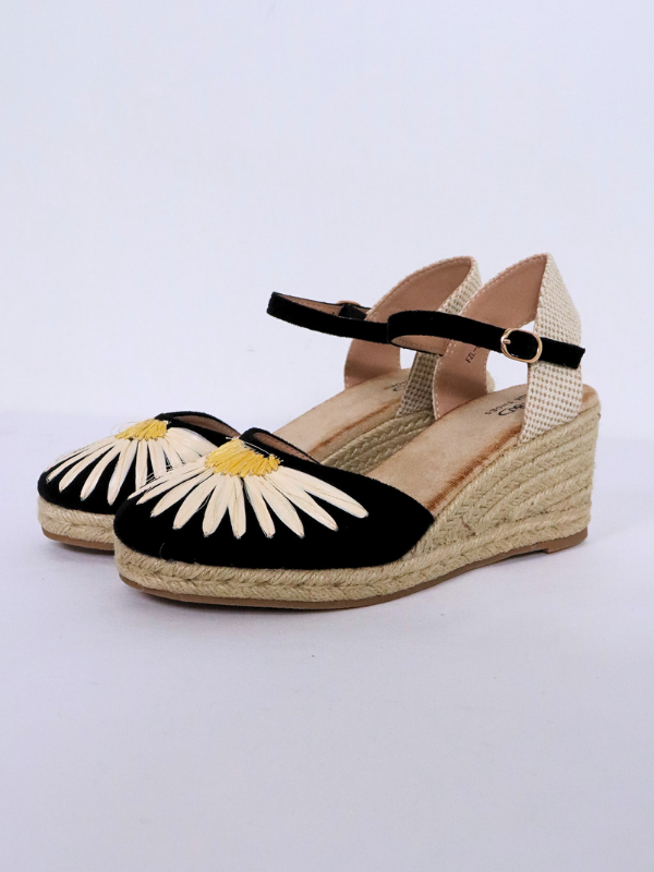 Sandalias cuña de verano con bordado...