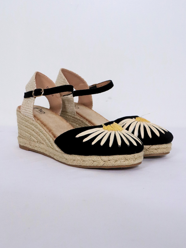 Sandalias cuña de verano con bordado...