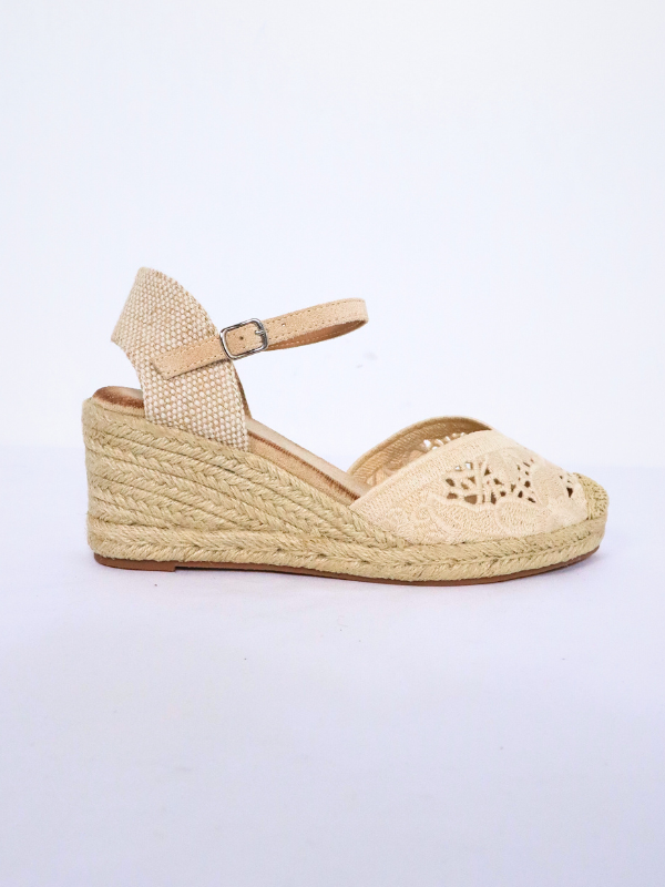 Sandalias beige huecas de...