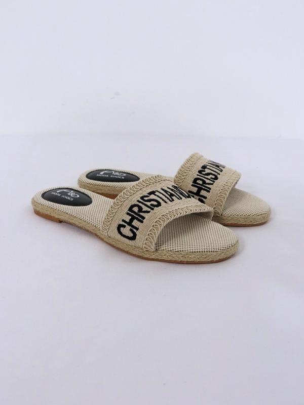 Sandalias planas de verano bordadas