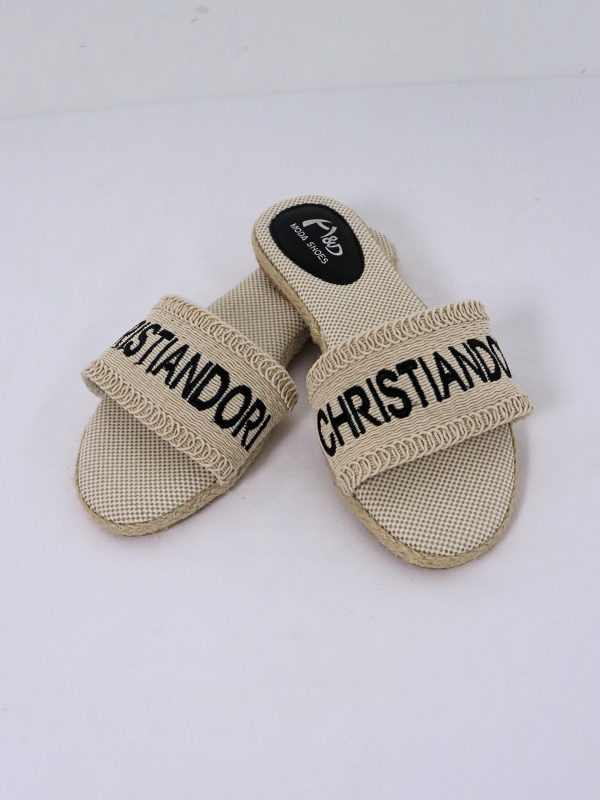 Sandalias planas de verano bordadas