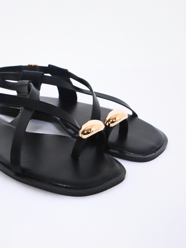 Sandalias planas adornadas metálicas,...