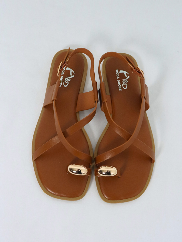 Sandalias planas adornadas...