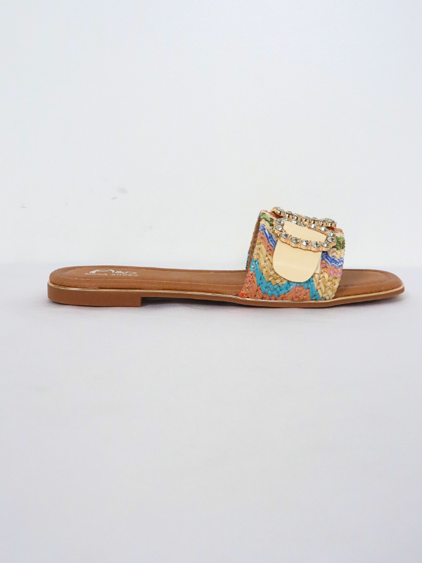 Sandalias planas diseñadas...