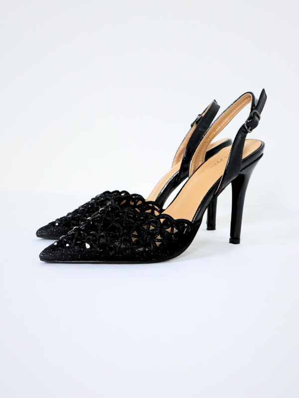 Zapatos color crema de tacón con...