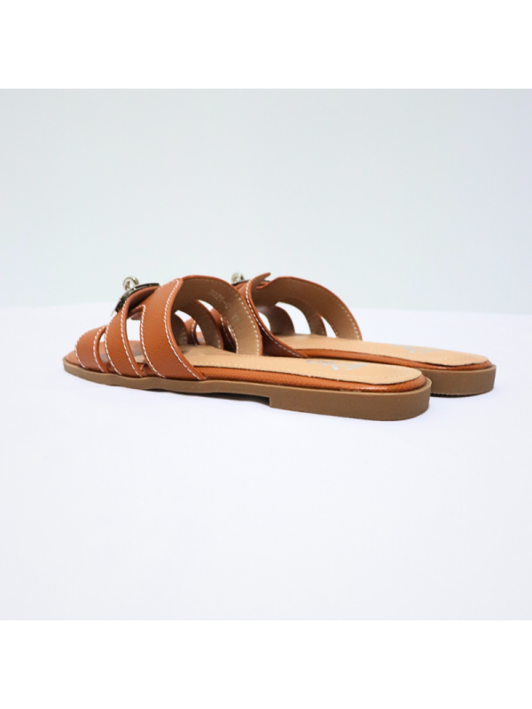 Sandalias de verano a la moda con...