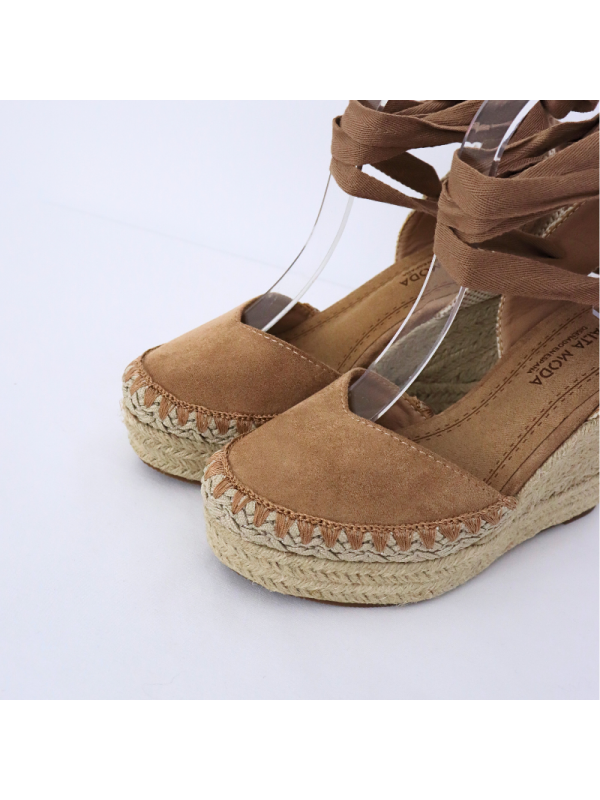 Sandalias de cuña con tiras