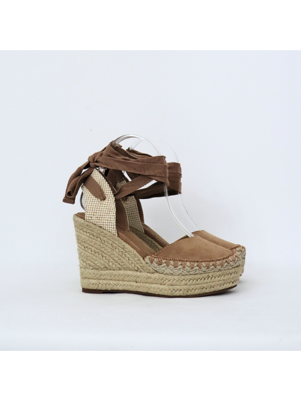 Sandalias de cuña con tiras