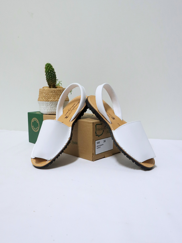 Sandalias Menoquina Planas con Punta...