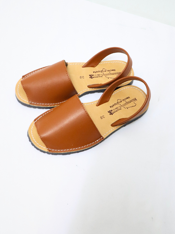 Sandalias Menoquina Planas con Punta...