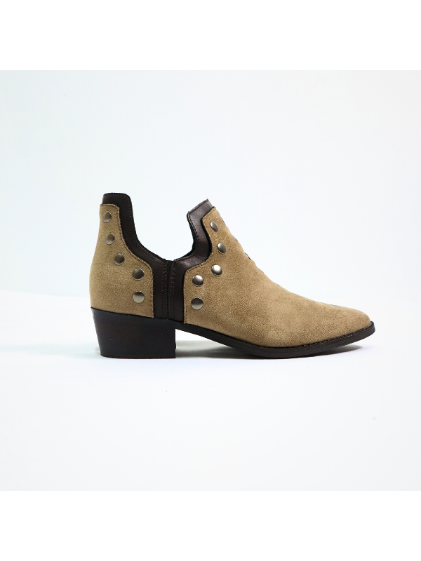 Botines estilo western con tacón bajo