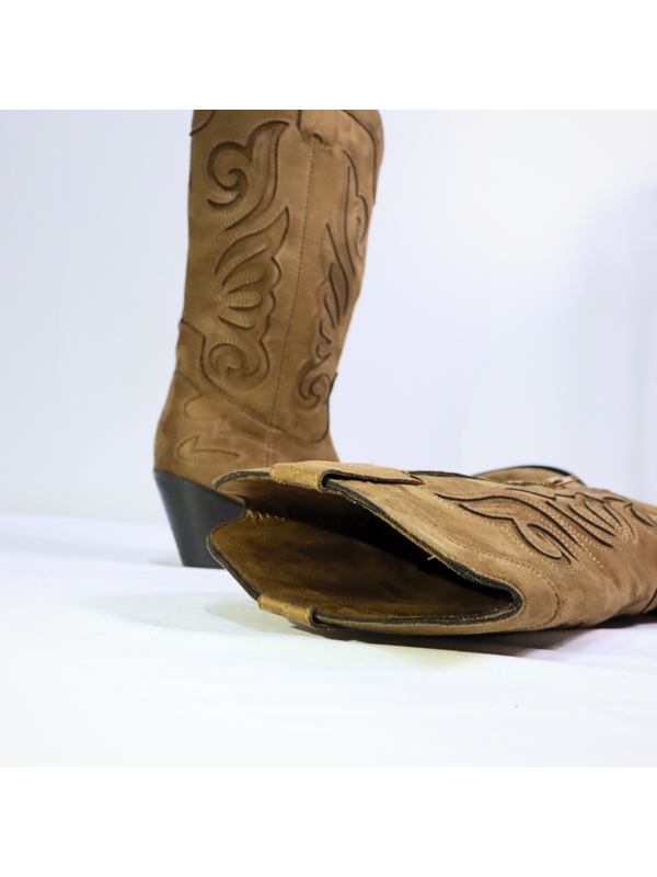 Marca CORINA Botas altas de tacón 8...