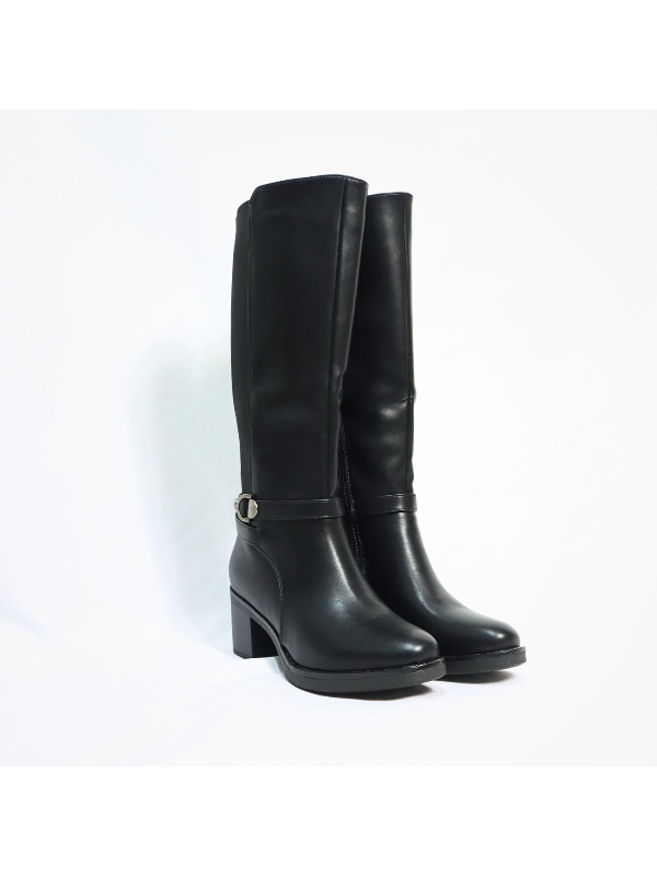 Botas altas con cremallera lateral...