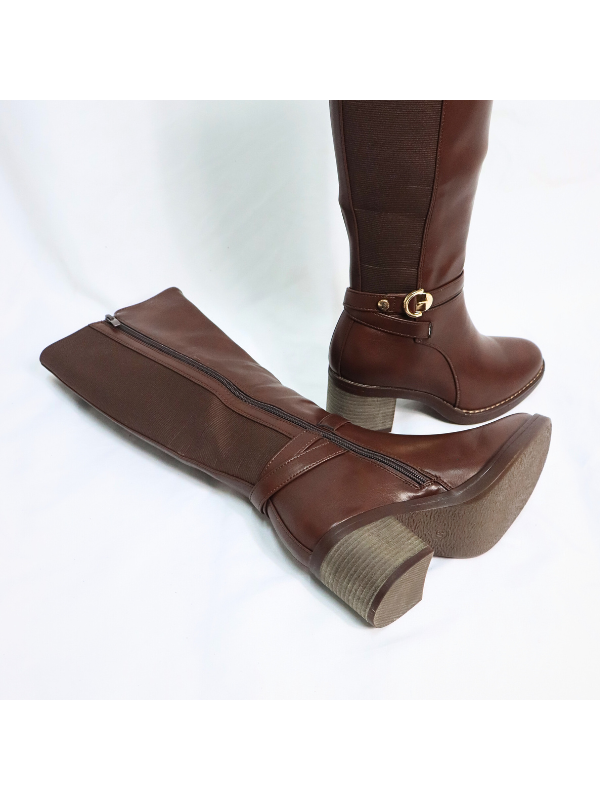 Botas altas con cremallera lateral...