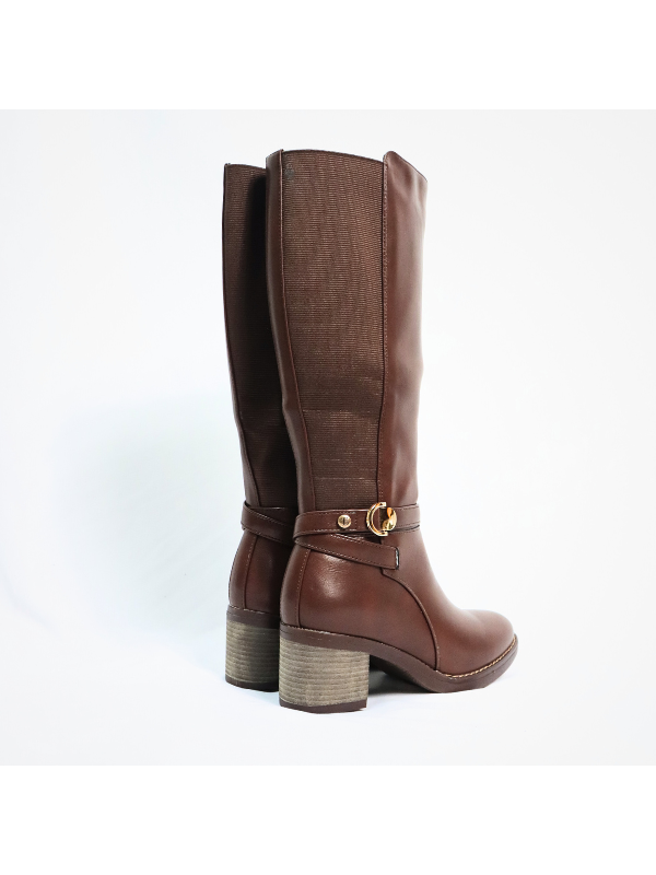 Botas altas con cremallera lateral...