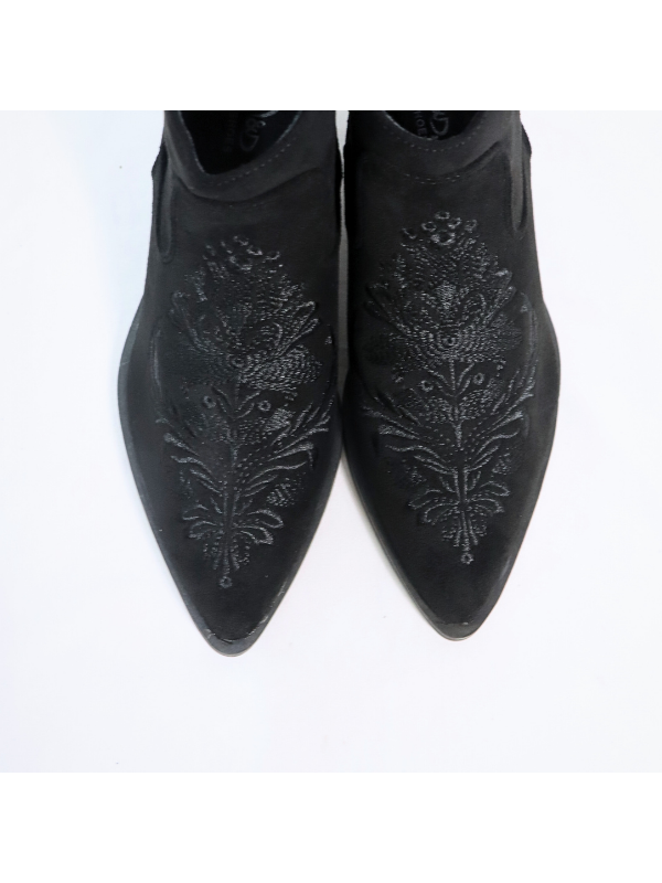 Botín cowboy con tacón bajo