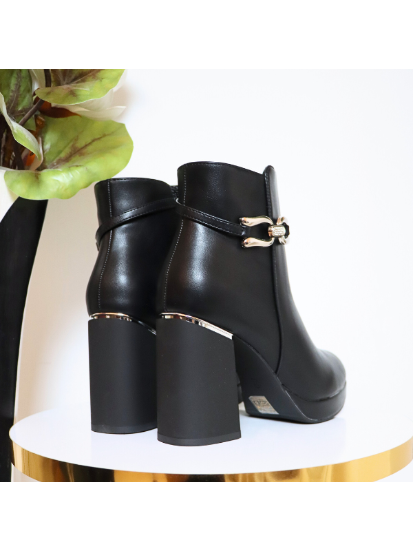 Botines de tacón alto con cremallera...