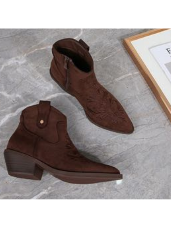 Botín cowboy con tacón bajo